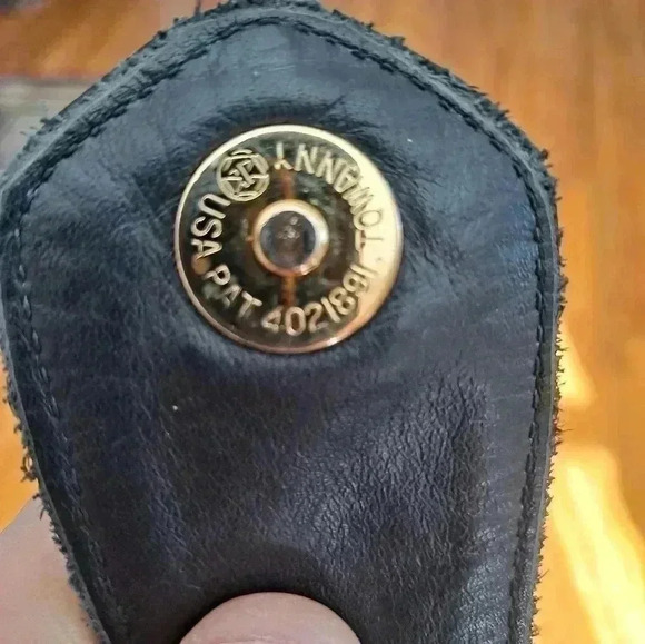 Atalla Genuine Leather Purse with studs EUC - Picture 7 of 8